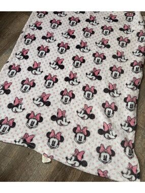 Disney Minnie Mouse Baby Blanket